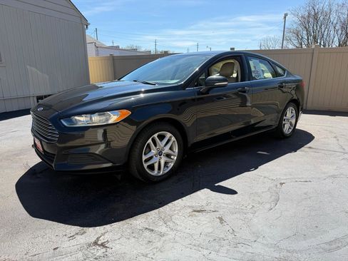 Used 2014 Ford Fusion SE image 9