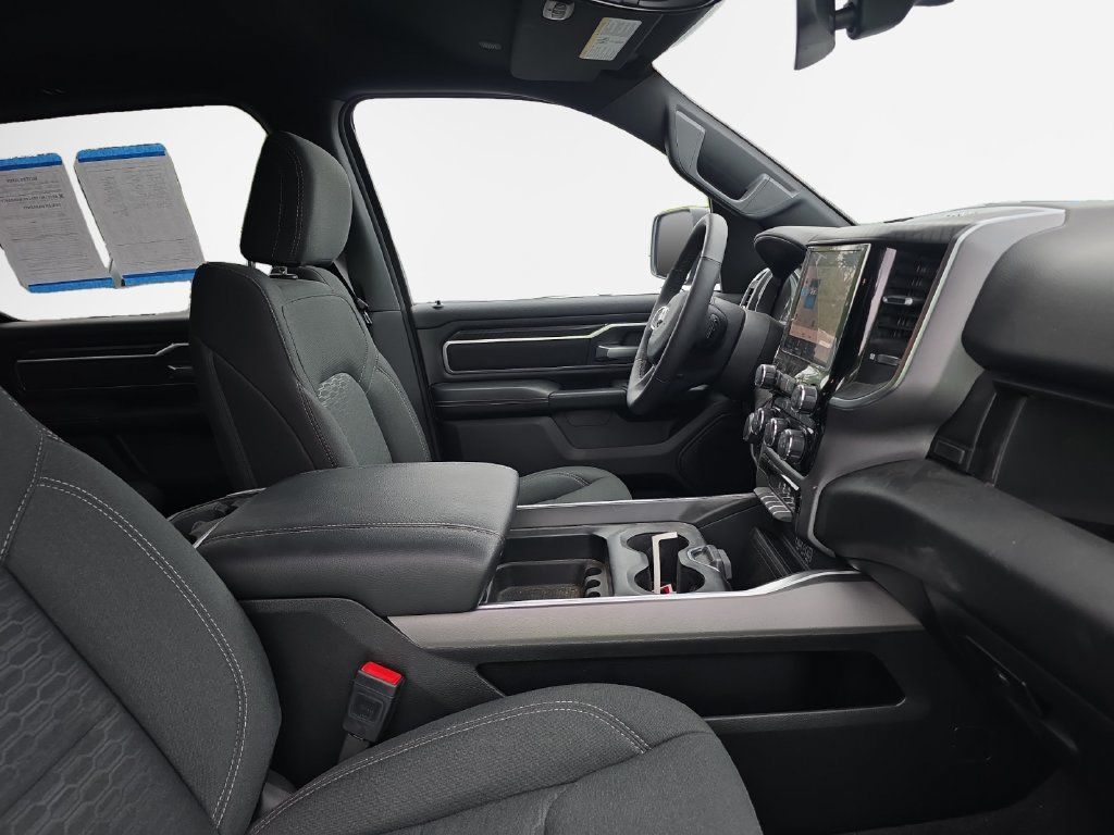 Used 2025 RAM 1500 Big Horn AWD/4WD image 24