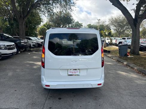 Used 2022 Ford Transit Connect XLT image 7