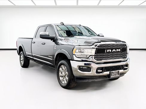 Used 2022 RAM 3500 Limited AWD/4WD image 3