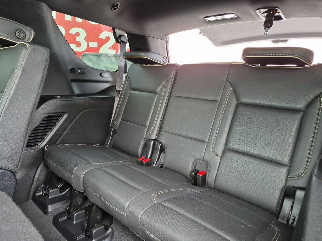 Used 2023 GMC Yukon SLT AWD/4WD image 29
