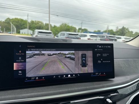 Used 2026 BMW X7 xDrive40i AWD/4WD image 18