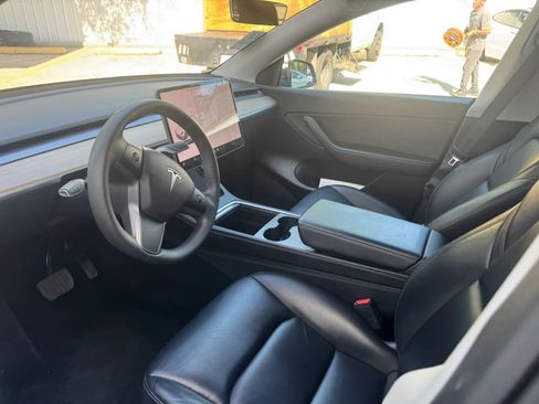 Used 2021 Tesla Model Y Long Range AWD/4WD image 4