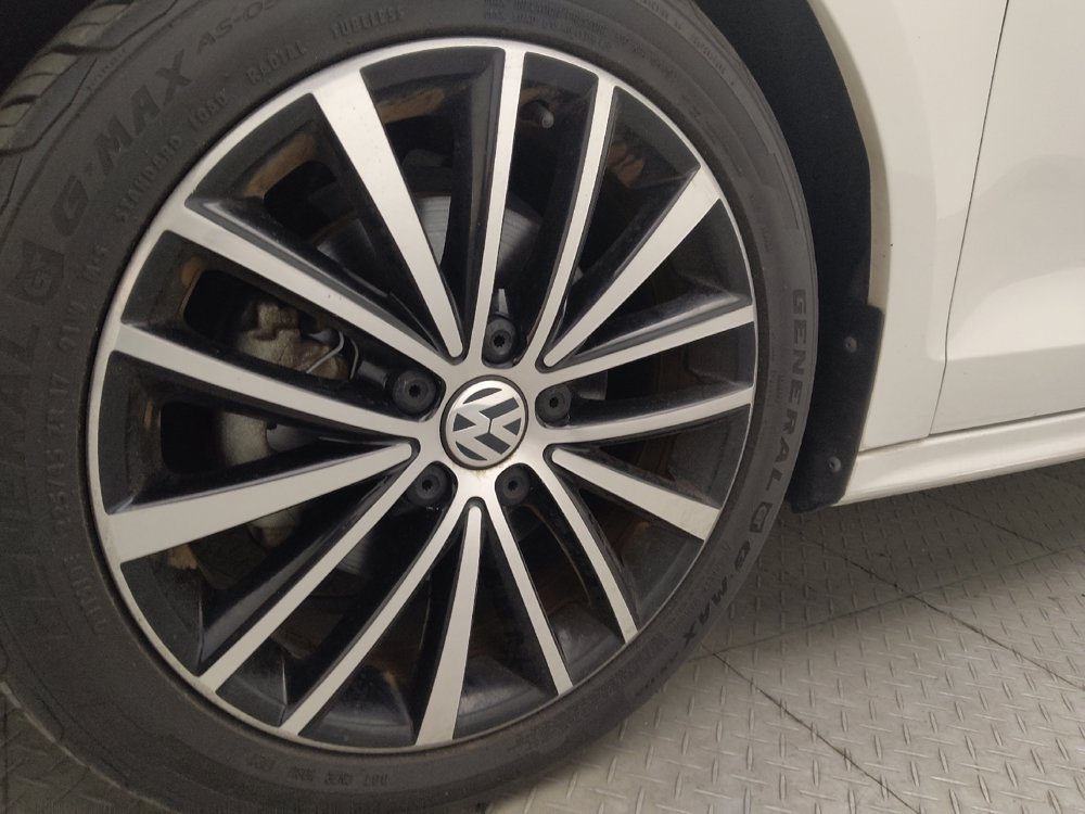 Used 2016 Volkswagen Jetta Sport FWD image 31