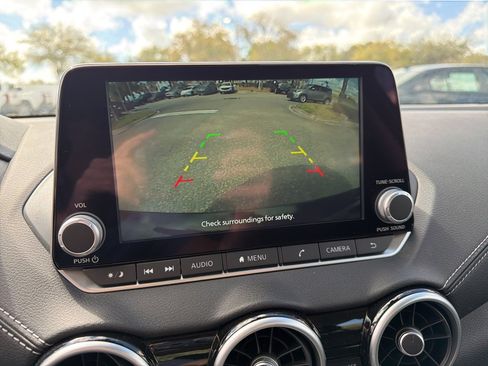 Used 2025 Nissan Sentra SV image 14