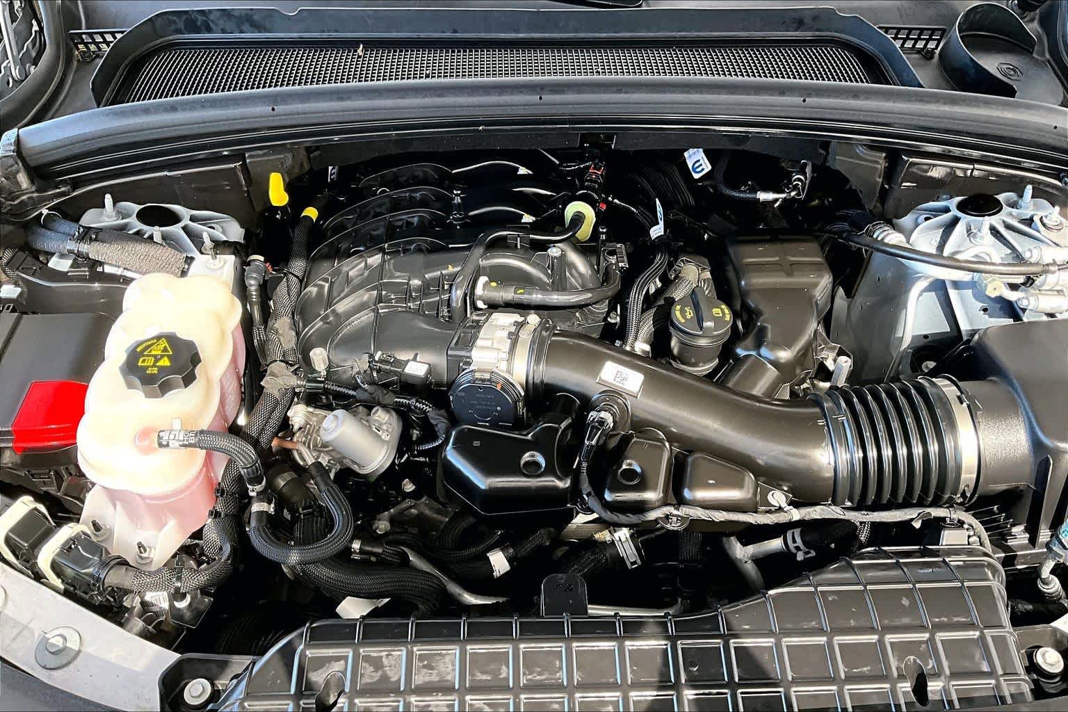 Used 2025 Jeep Grand Cherokee L Altitude RWD image 33