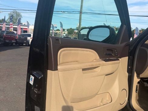 Used 2012 GMC Sierra 2500 Denali w/ Suspension Package, Off-Road AWD/4WD image 6