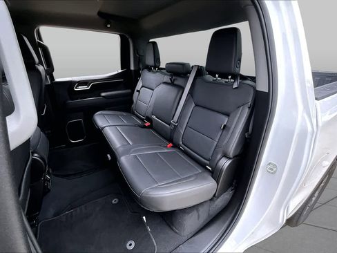 Used 2025 GMC Sierra 1500 SLT AWD/4WD image 21