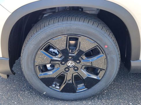 New 2026 Honda Pilot Black Edition image 9
