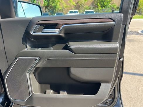 Used 2024 Chevrolet Silverado 1500 RST w/ Protection Package AWD/4WD image 9