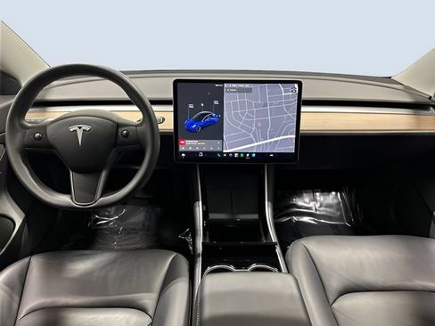Used 2020 Tesla Model 3 Standard Range Plus RWD image 12
