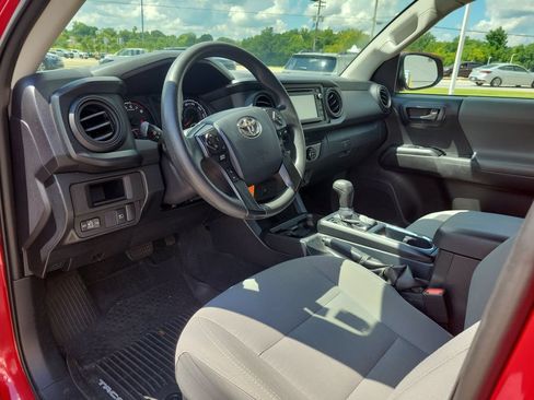 Used 2019 Toyota Tacoma SR w/ SR Convenience Package AWD/4WD image 17