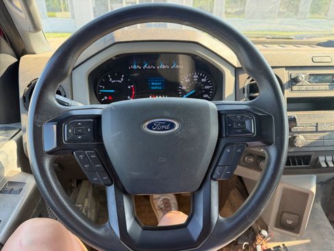 Used 2023 Ford F750 2WD Regular Cab Super Duty image 13