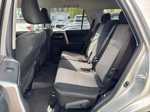Used 2021 Toyota 4Runner SR5 AWD/4WD image 11