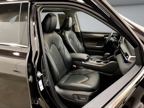 Used 2022 Toyota Highlander Limited AWD/4WD image 30