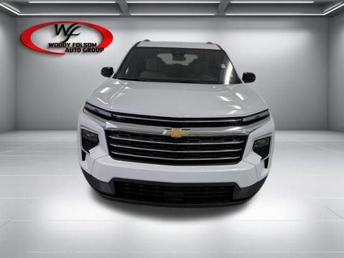 New 2026 Chevrolet Traverse LT FWD image 2