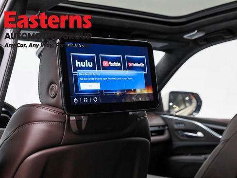 Used 2024 Cadillac Escalade Sport Platinum w/ LPO, ONYX Package image 24