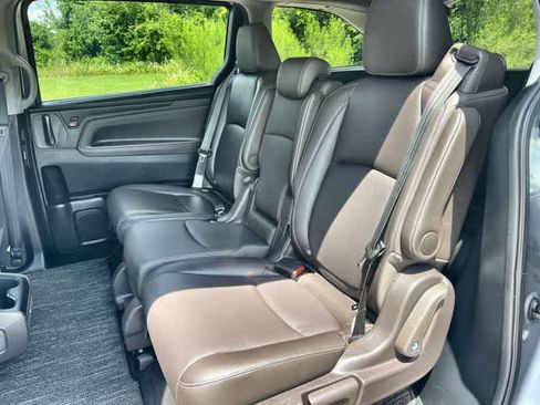 Used 2023 Honda Odyssey Touring image 14