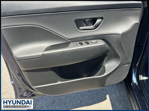 New 2027 Hyundai Kona Limited FWD image 18