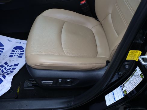 Used 2020 Toyota RAV4 Limited image 38