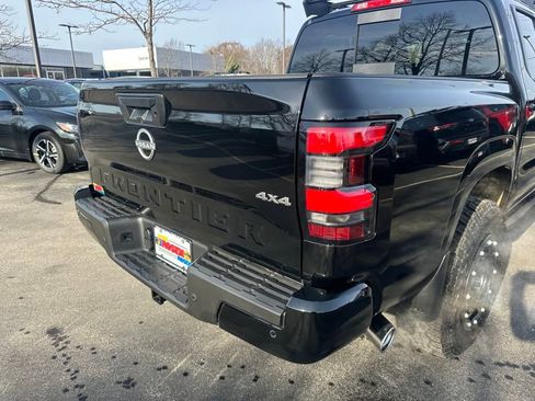 New 2025 Nissan Frontier SV w/ SV Convenience Package image 36
