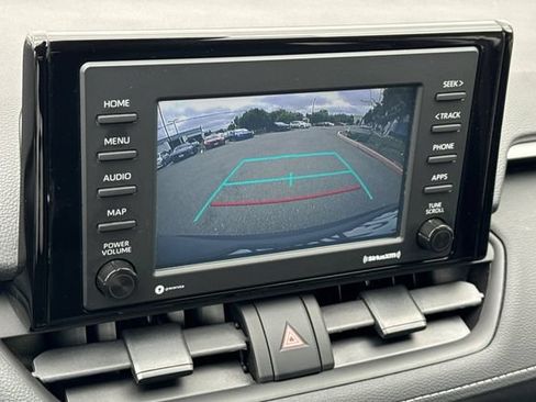 Used 2022 Toyota RAV4 LE AWD/4WD image 22