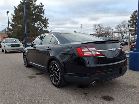 Certified 2018 Ford Taurus SEL w/ Equipment Group 201A image 9