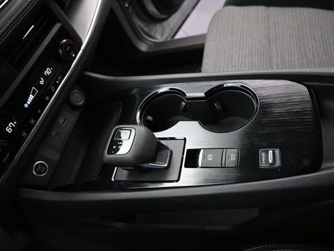 Used 2023 Nissan Rogue SV image 24