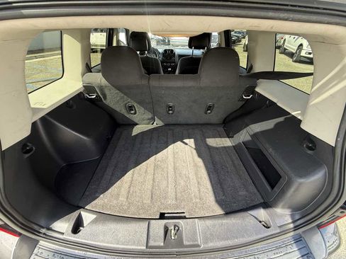 Used 2016 Jeep Patriot Latitude FWD image 22