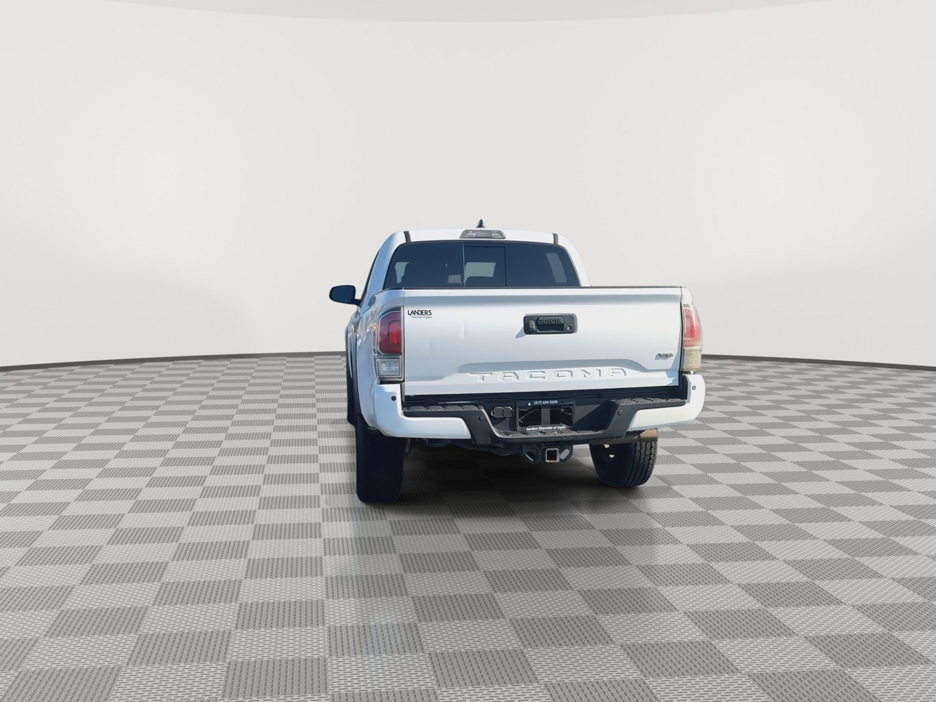 Used 2021 Toyota Tacoma TRD Off-Road w/ Technology Package AWD/4WD image 7