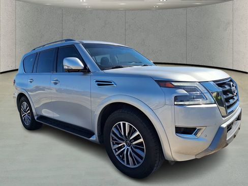 Used 2023 Nissan Armada SL w/ Captain's Chairs Package RWD image 3