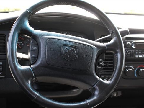 Used 2004 Dodge Dakota SLT w/ Deluxe Convenience Group AWD/4WD image 18