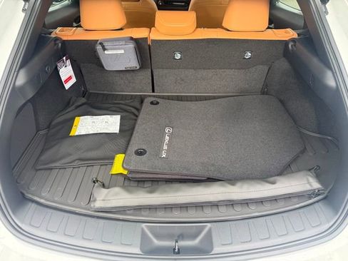 New 2026 Lexus UX 300h AWD image 29