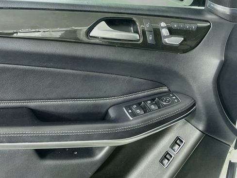 Used 2017 Mercedes-Benz GLS 550 4MATIC image 19
