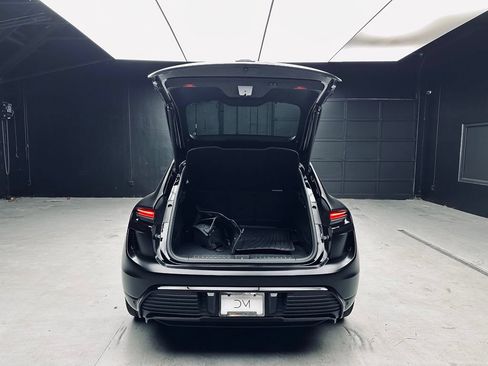 Used 2024 Porsche Macan Turbo Electric AWD/4WD image 44