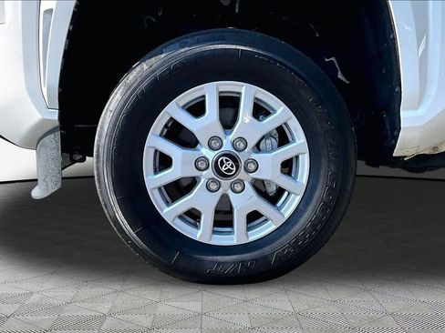 Used 2024 Toyota Tacoma SR RWD image 11