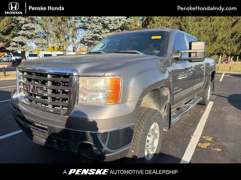 Used 2009 GMC Sierra 2500 SLT w/ SLT Convenience Package image 1