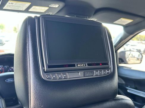 Used 2019 Ford Expedition XLT w/ Equipment Group 202A RWD image 21