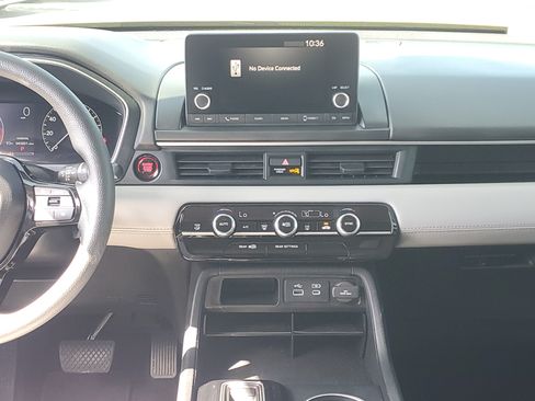 Used 2023 Honda Pilot LX image 17
