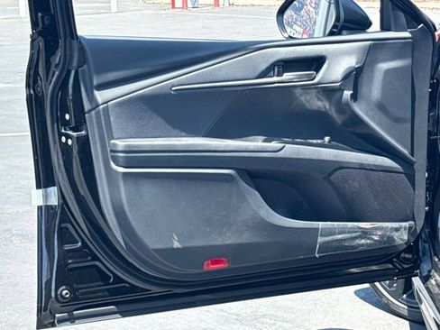New 2026 Toyota Camry Hybrid FWD image 19