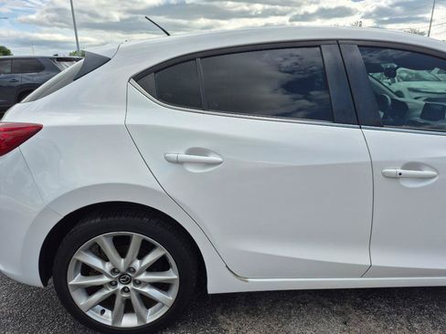 Used 2017 MAZDA MAZDA3 Touring FWD image 12