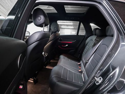 Used 2022 Mercedes-Benz GLC 300 4MATIC image 21