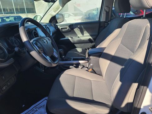 Used 2020 Toyota Tacoma SR5 image 7