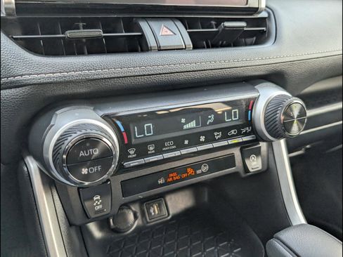 Used 2025 Toyota RAV4 XLE image 15