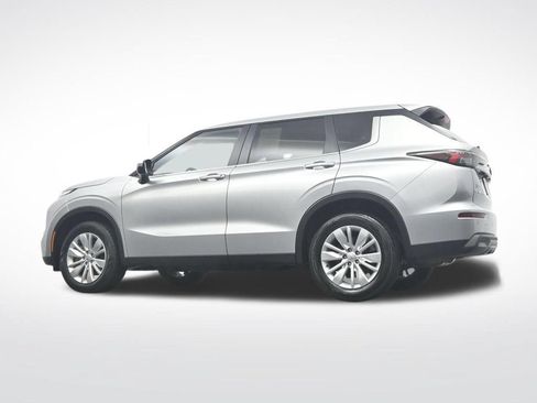 Used 2025 Mitsubishi Outlander ES AWD/4WD image 47