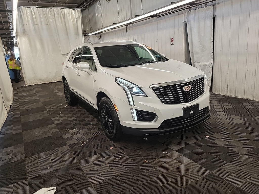 Used 2024 Cadillac XT5 Luxury AWD/4WD image 3