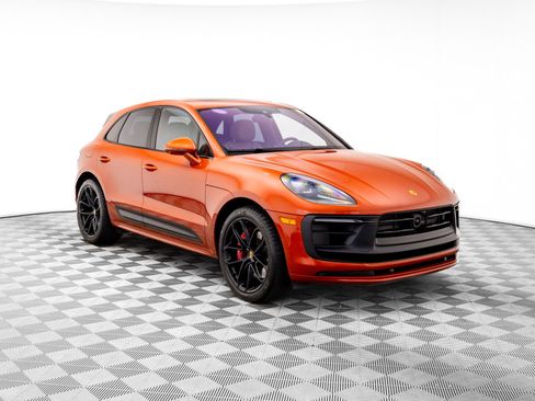 Certified 2022 Porsche Macan GTS image 6