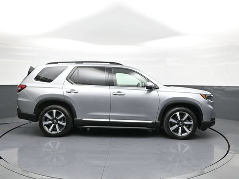 Certified 2023 Honda Pilot Touring image 5