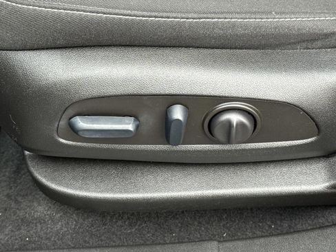 Used 2023 Chevrolet Blazer LT image 15