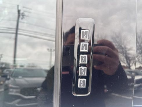 Used 2017 Ford F150 Limited AWD/4WD image 22